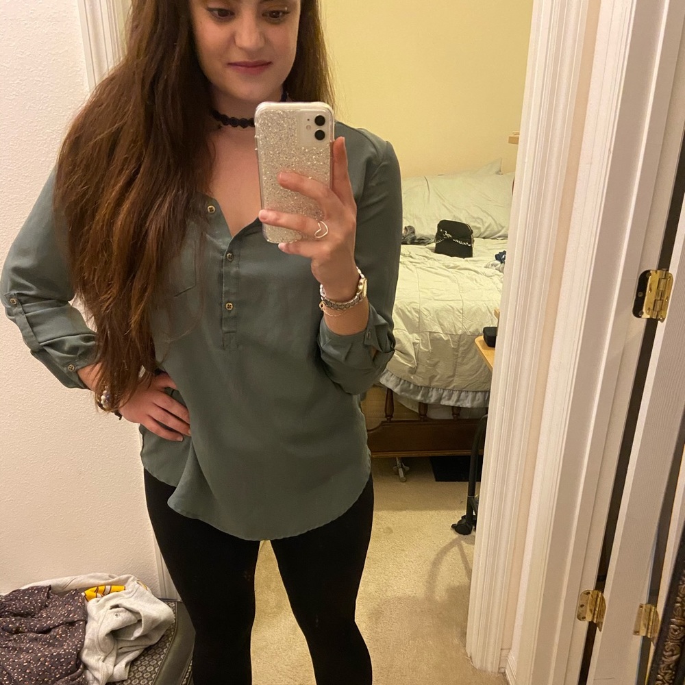 Meet your Posher, Laura